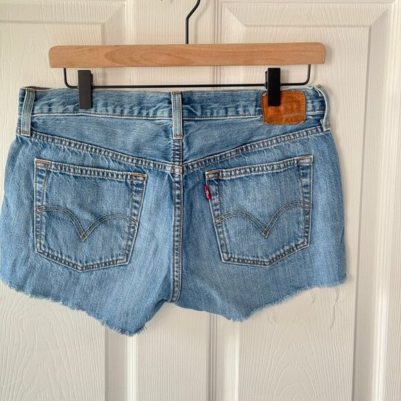 Levi’s 501 Button Fly Jeans Short - Picture 4 of 11